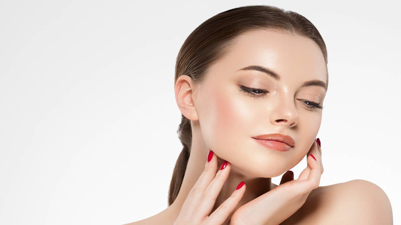 Rejuvenate Your Skin with Signature Facial with 7 Simple Steps